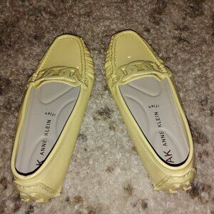 Women's Loafer Shoes